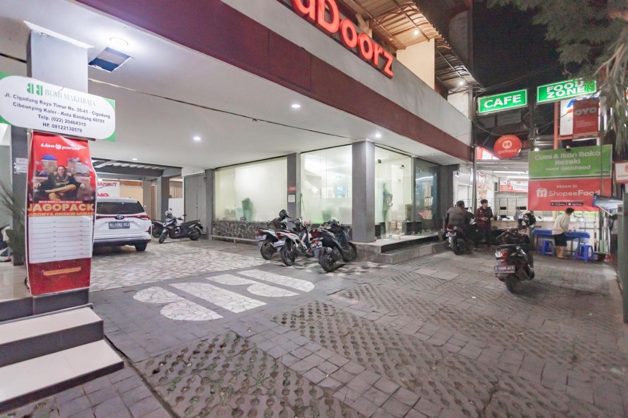 Reddoorz Syariah At Cigadung Raya Street Bandung Exterior foto